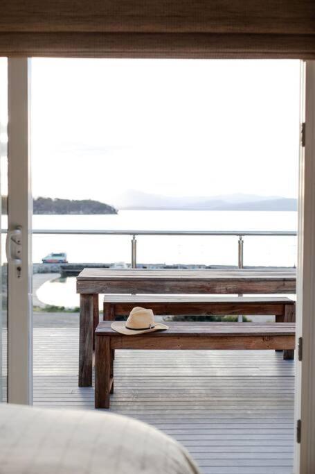 Bruny Boathouse Acomodação com café da manhã Alonnah Exterior foto